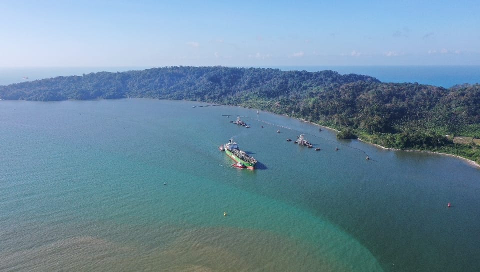 Sigap Laksanakan Pembersihan, Kondisi Perairan Cilacap Kembali Bersih