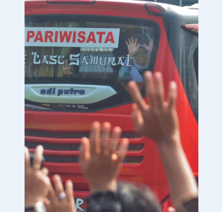 Calon Haji Banyumas Gembira dan Penuh Semangat Berangkat ke Tanah Suci, 35 Persen Non Risti
