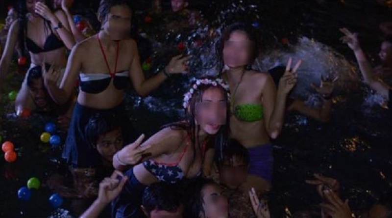 Wow! Pesta Bikini di Depok Tarifnya Fantastis