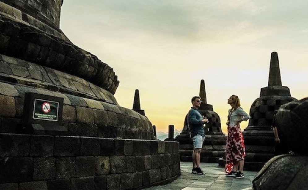 Untuk Bapak Luhut, Orang Miskin Tidak Akan Mampu Membeli Tiket Candi Borobudur!