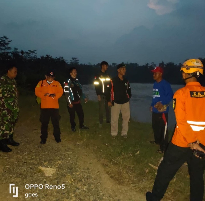 Empat Anak Habis Ngaji Mandi di Sungai Serayu, Tiga Berhasil Menepi, Seorang Hilang Terseret Arus di Banjarneg