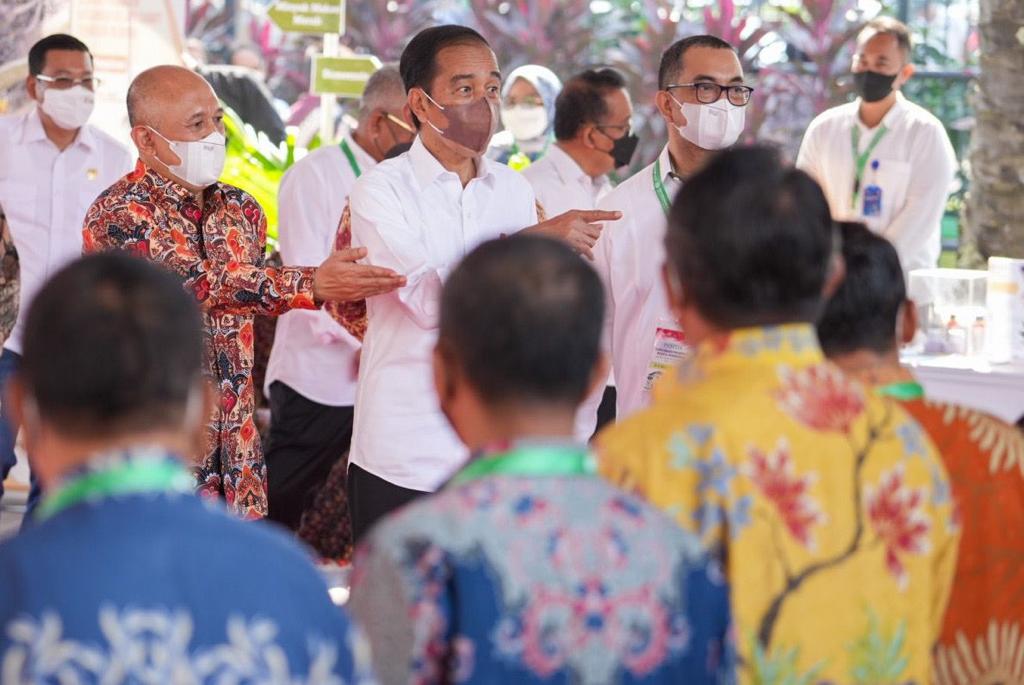 Presiden Minta Koperasi Bangun Pabrik Minyak Makan Merah