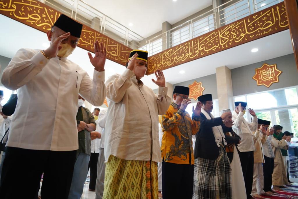 Cegah PMK, Golkar Bagikan Langsung 93 Sapi dan 48 Kambing Kurban