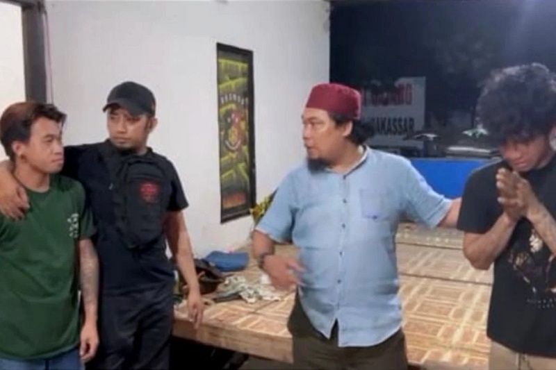 Buset, Curi Hewan Kurban Untuk Dorongan Minum Miras