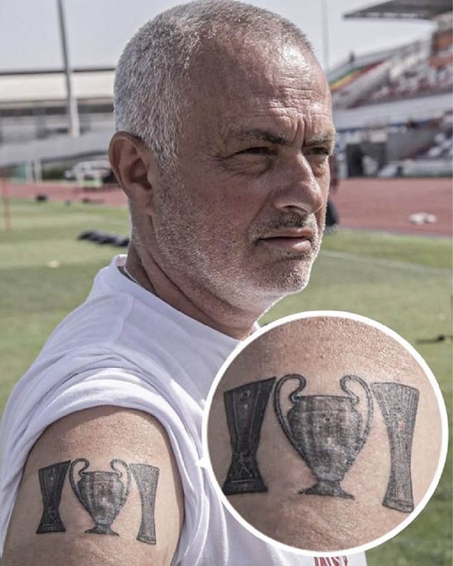 Jose Mourinho Pamer Tato Tiga Piala