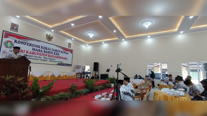 PGRI Banjarnegara Advokasi Ratusan Guru