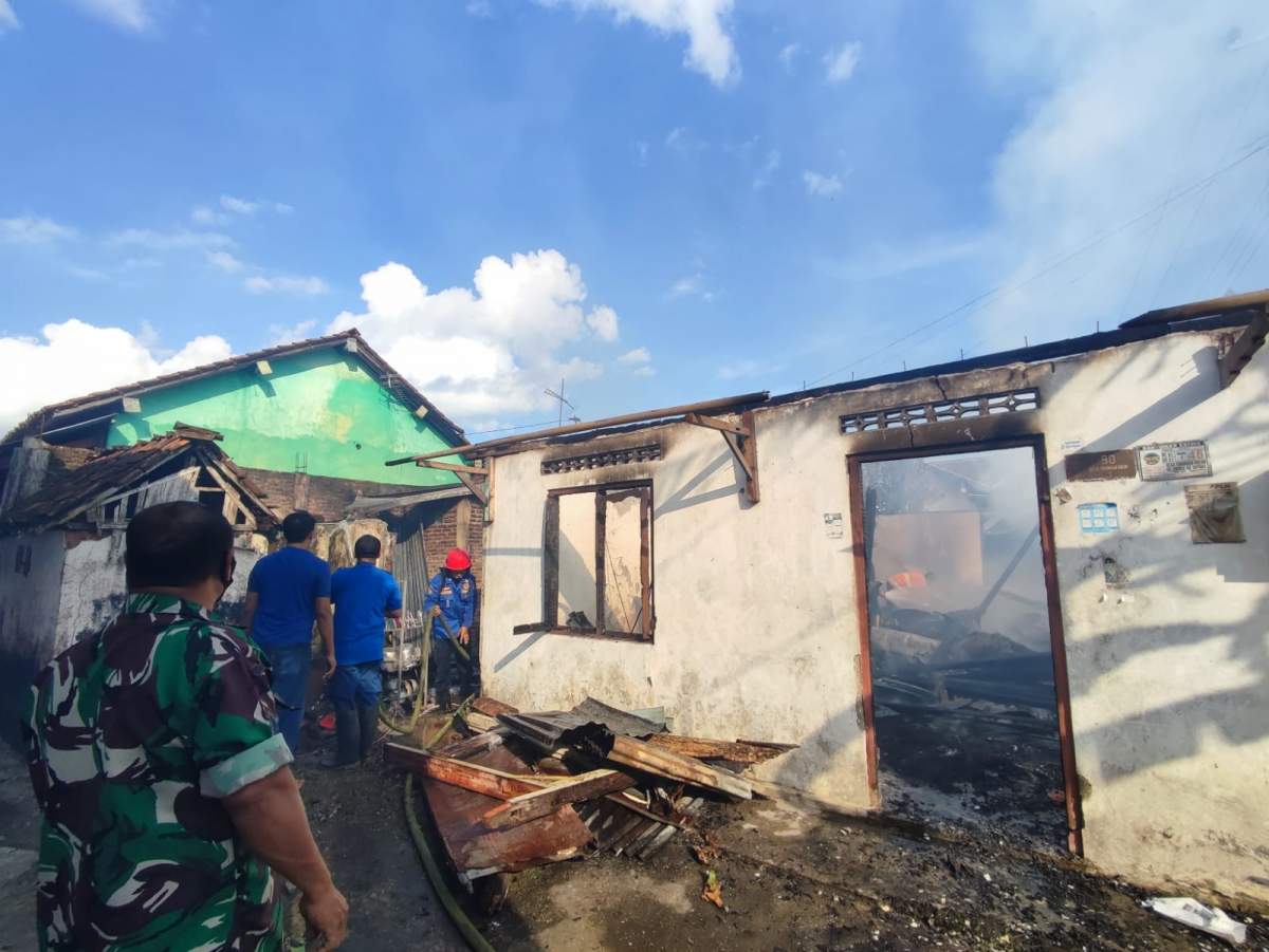 Rumah Pasangan Disabilitas Tunawicara di Sokaraja Kulon Ludes Terbakar, Satu Jam Api Baru Bisa Dipadamkan