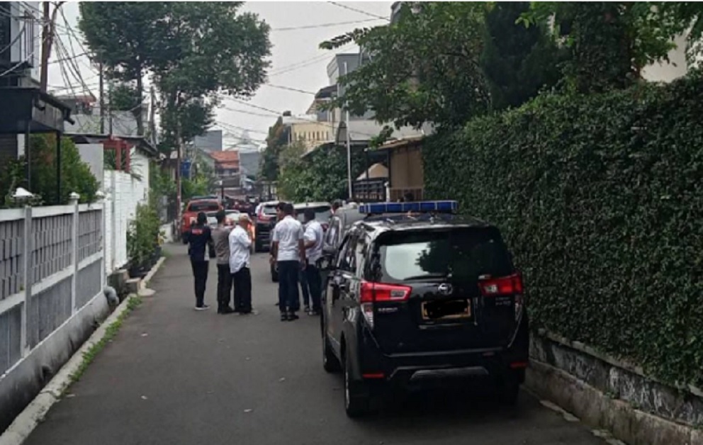 Waduh, 3 Pria Berambut Cepak Rampas Ponsel Wartawan di Dekat Rumah Irjen Ferdy Sambo, Kompolnas Bereaksi