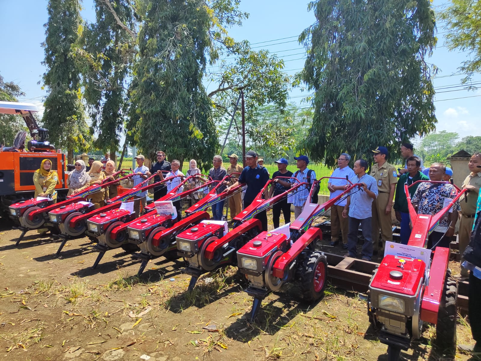 Dorong Produktivitas, Petani Dapat Bantuan Alsintan Tahap Kedua