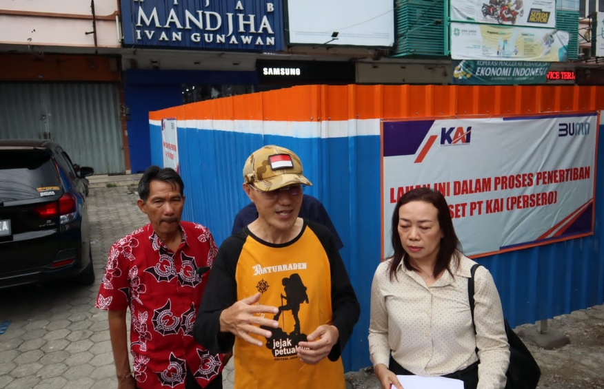 Area Parkir Ruko Hijab Ivan Gunawan dan Samsung di Purwokerto Dipagar PT KAI, Ini Kasus Lengkapnya