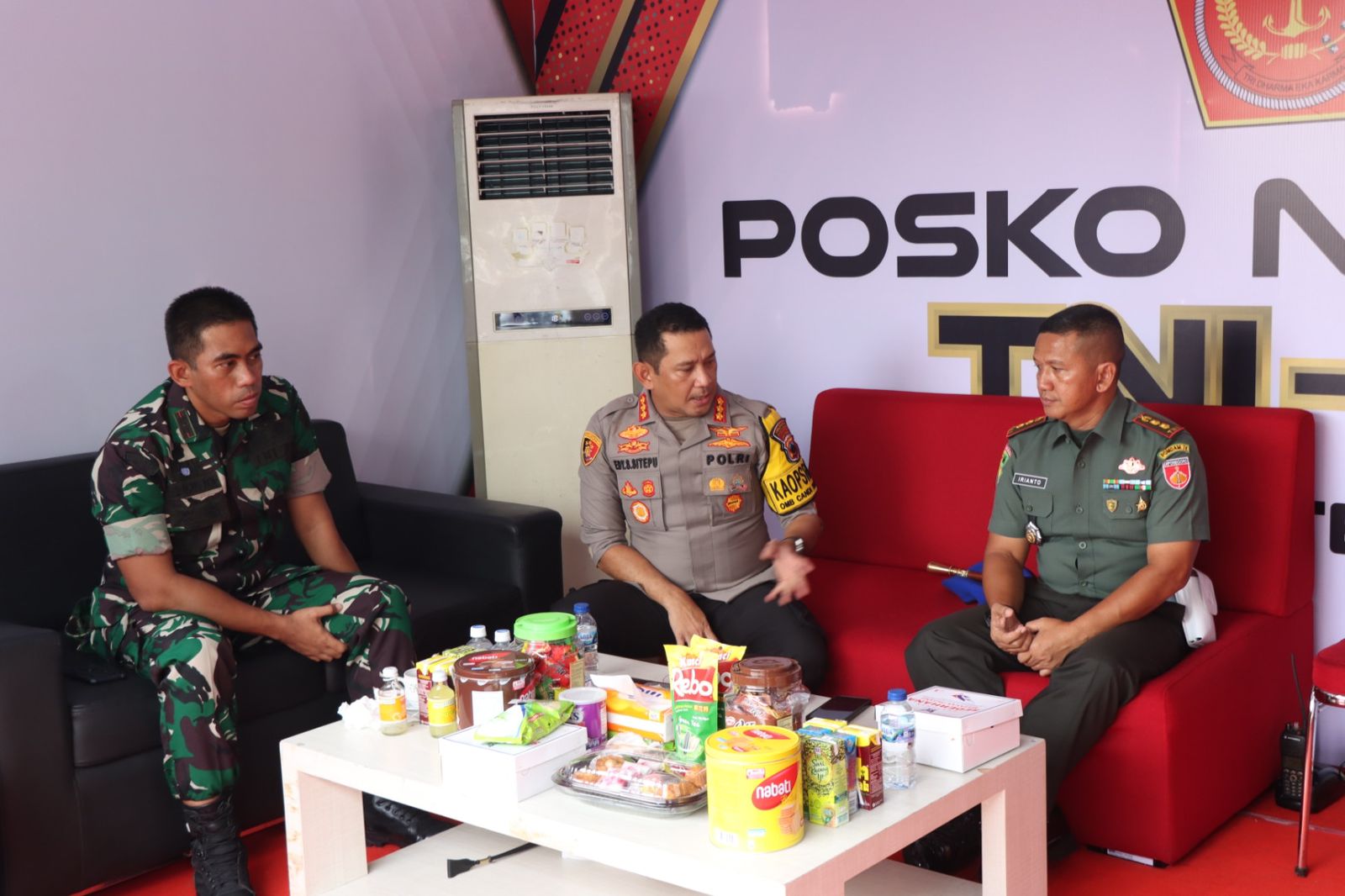 Siap Terima Aduan Netralitas, TNI - Polri di Banyumas Dirikan Posko Netralitas di Alun-Alun Purwokerto