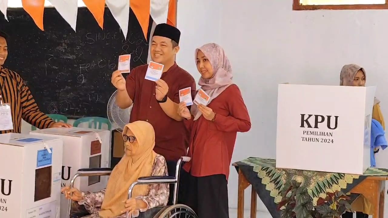 Bugar Wijiseno Nyoblos di TPS 4, Ajak Masyarakat Sukseskan Demokrasi