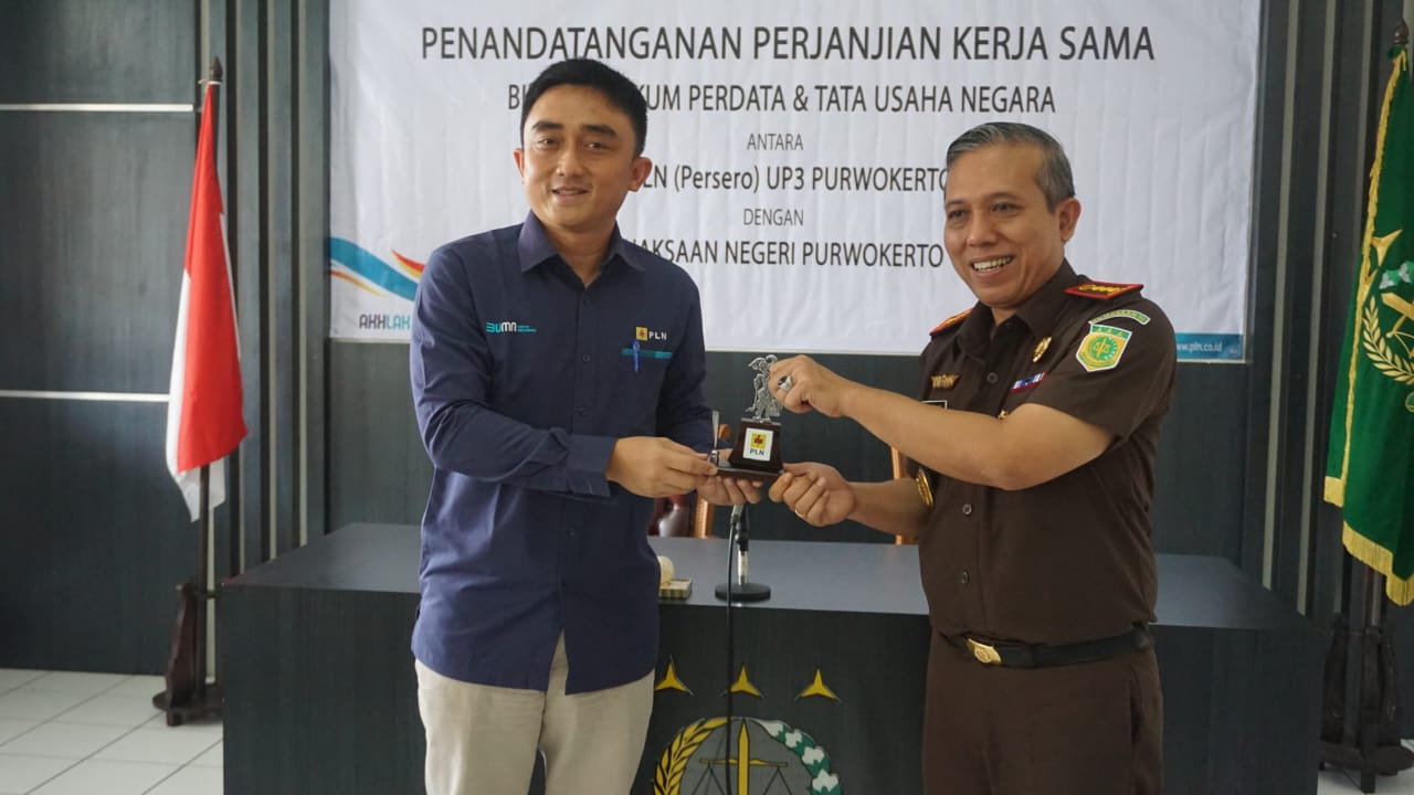 Tingkatkan Sinergitas, PLN UP3 Purwokerto Tandatangani MoU Dengan Kejari Purwokerto