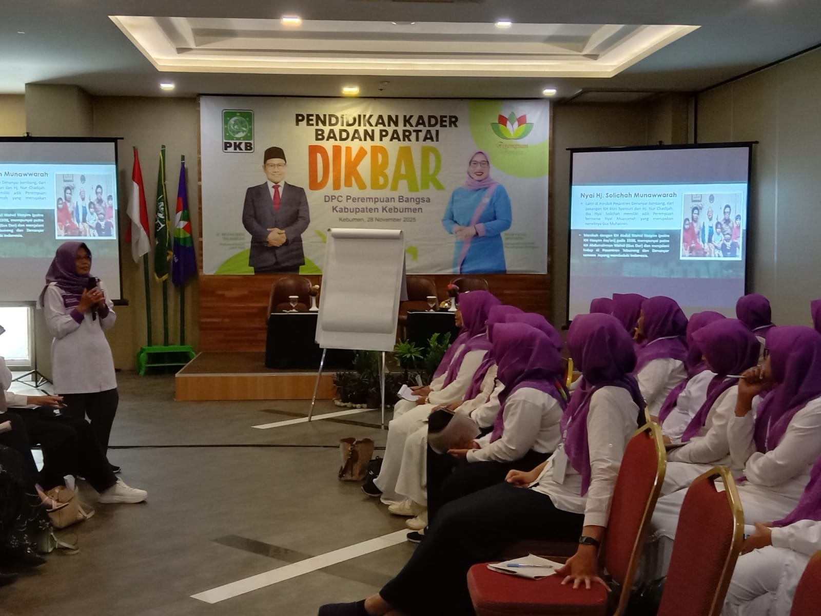 Bentuk Kader Perempuan yang Peka Politik