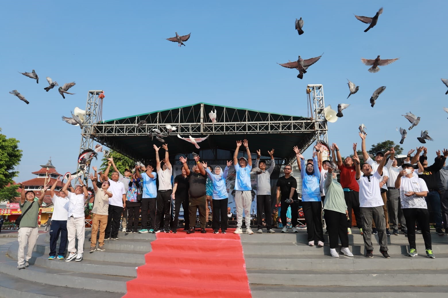 Bupati Lilis Nuryani Launching CFD, CFN dan Pemutaran Lagu Indonesia Raya
