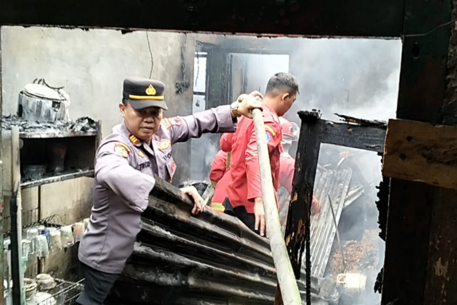 Mayangsari jadi Saksi Kebakaran Sebuah Rumah di Desa Klahang Sokaraja