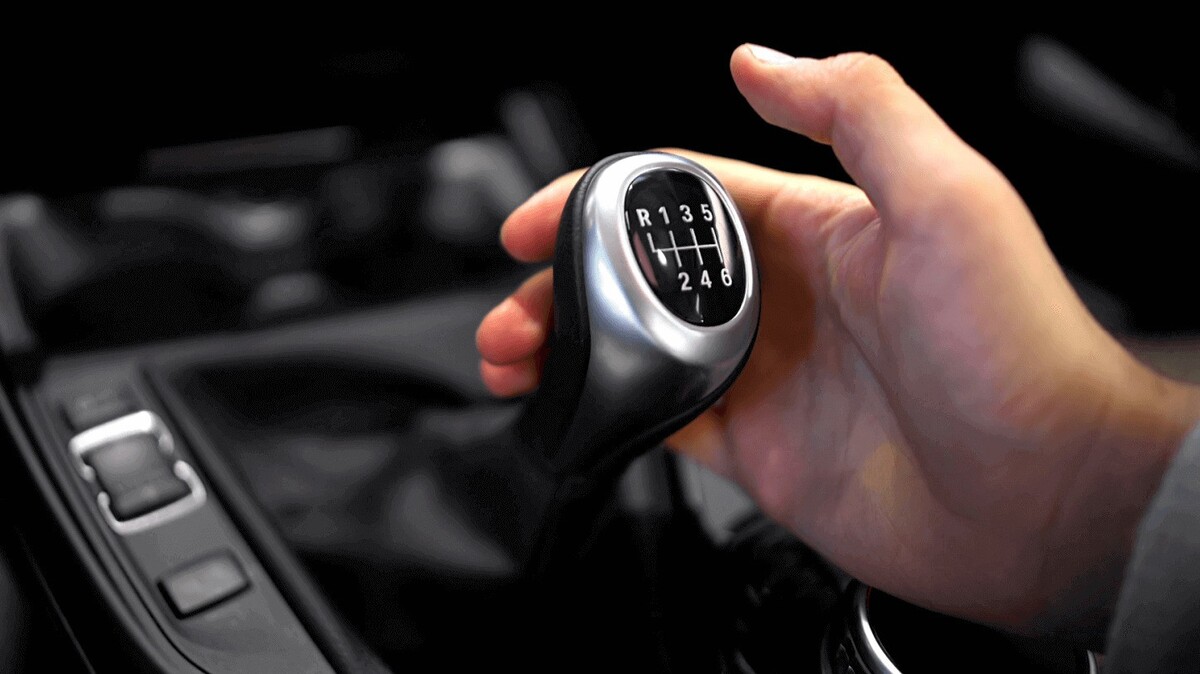 Mobil Matic atau Manual, Mana yang Lebih Mudah Dipelajari Pemula?