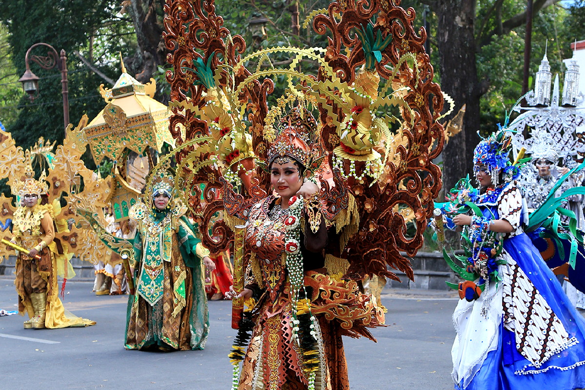 Karnaval Batik Solo Bukan Sekadar Parade Batik Biasa!