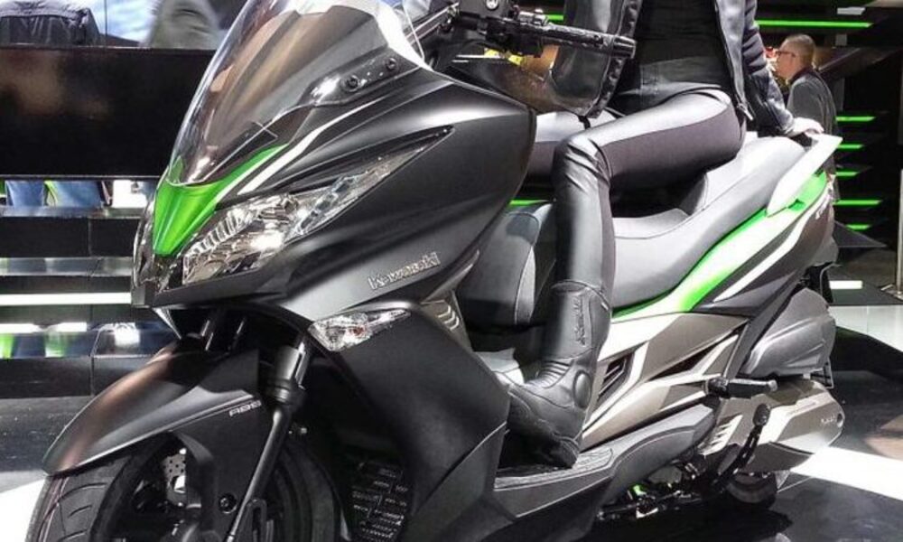 Yuk Cari Tau! Kecanggihan Motor Matic Ninja J125 dan J300, Menggunakan Teknologi Canggih Khas NINJA