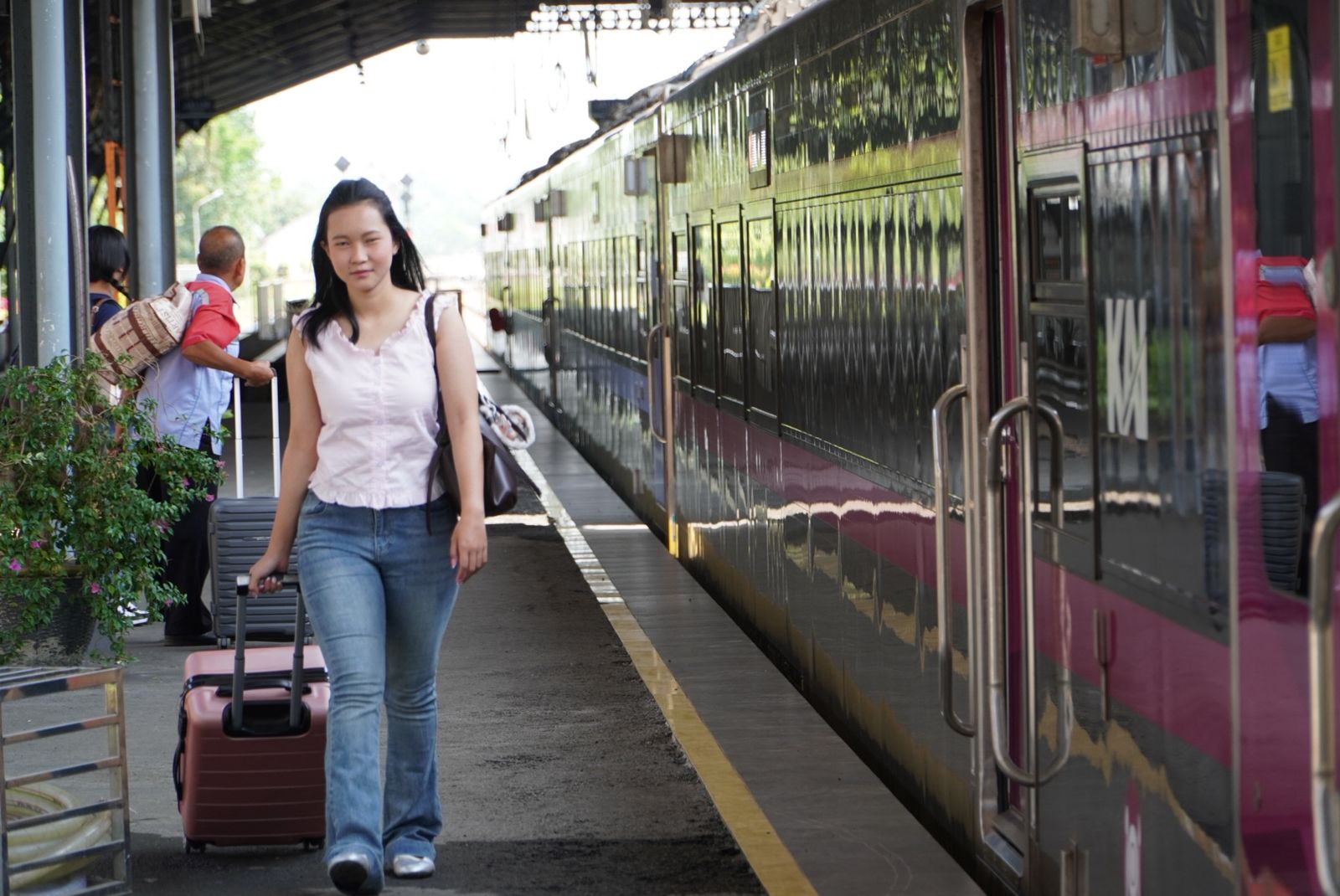 Libur Maulid Nabi, Penumpang di Stasiun Kroya Melonjak
