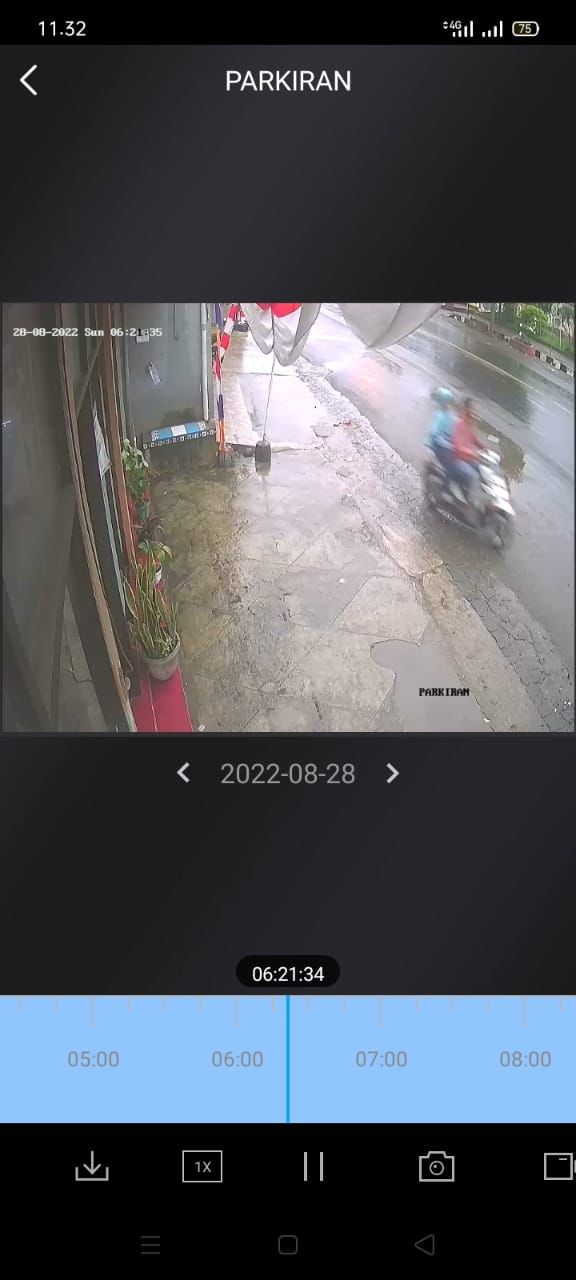 Terekam CCTV, Pasangan Pria dan Wanita Curi Motor Di Cilongok