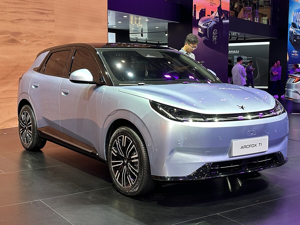 Mobil Listrik Arcfox T1 Jadi Alternatif Baru dengan Harga Lebih Terjangkau, Menantang Dominasi BYD Dolphin 