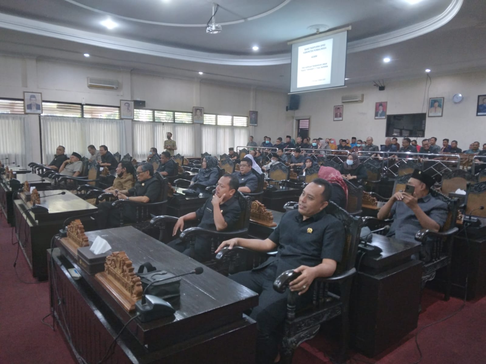 Sejumlah Fraksi di DPRD Tanggapi Usulan Raperda Tentang Pengelolaan dan Penyelenggaraan Pendidikan Dasar