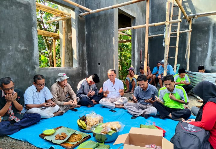 Uri-Uri Tradisi Pinisepuh Pemdes Buniayu Tasyakuran Pembangunan Perpusdes