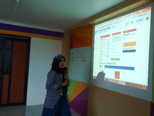 Tim Dosen Amikom Purwokerto Beri Pelatihan Administrasi Keuangan Pelaku UMKM