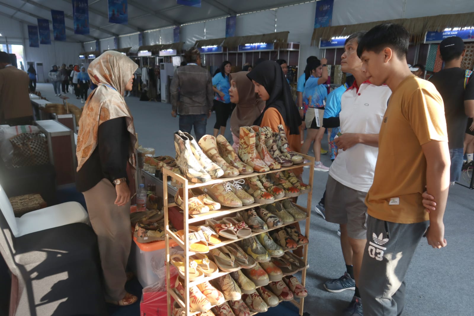 Dorong Digitalisasi UMKM Banyumas Raya, 100 Pelaku UMKM Gelar lapak di KKS x Banyumas Digifest 2025