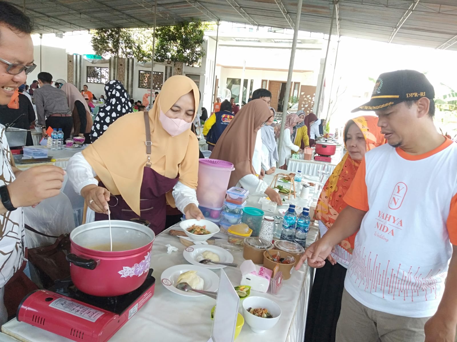 157 Peserta Ramaikan Kontes Food Taste Rofik Hananto