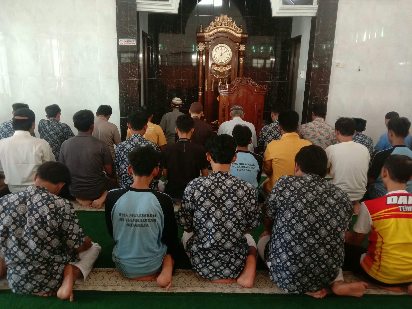  SMA Muhammadiyah Sidareja Perkuat Karakter Lewat Salat Dhuha