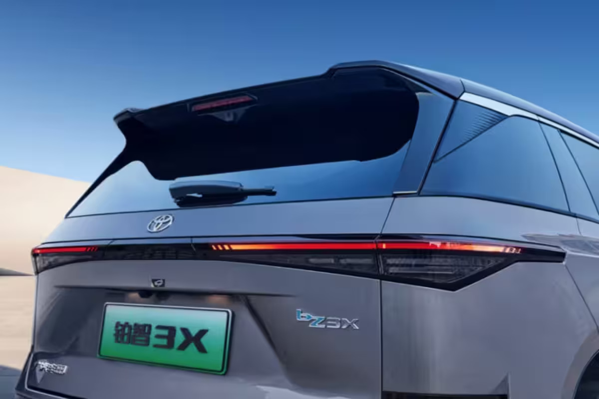 Toyota bZ3X 2025: Strategi Besar Toyota Menantang Pasar Mobil Listrik Indonesia