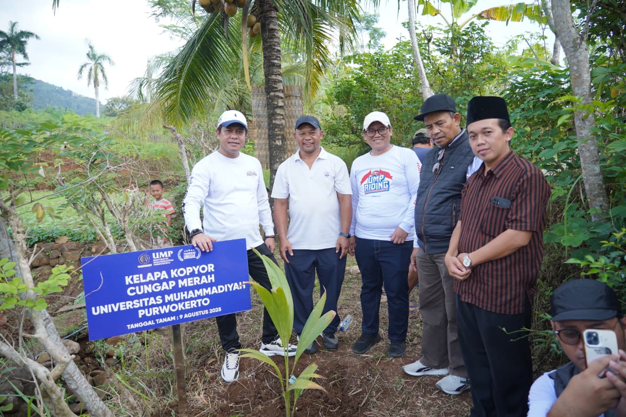 Tanam Kelapa Kopyor di Area Makam Kakek Prabowo, Rektor UMP Launching “Profesor Berdampak”