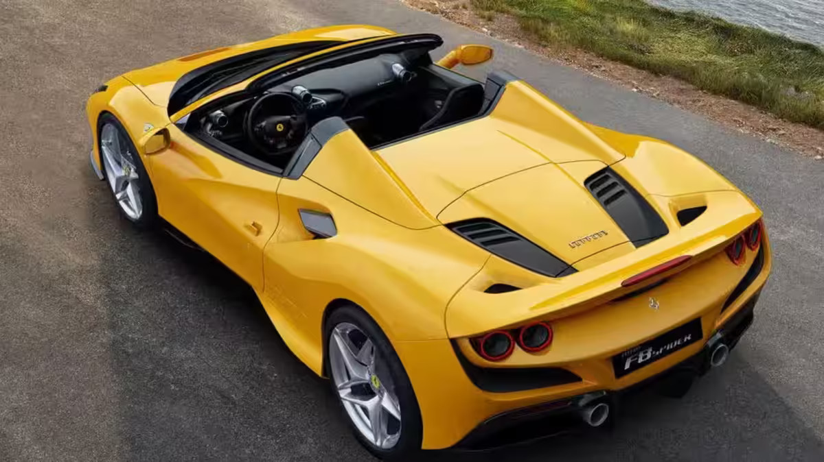 Harga dan Spesifikasi Ferrari F8 Spider Terbaru, Worth It Gak Sih?