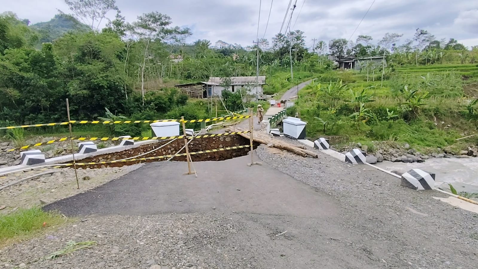 Rp 7,5 Miliar Digelontorkan, Pemkab Banjarnegara Bangun Ulang Jembatan Ambruk