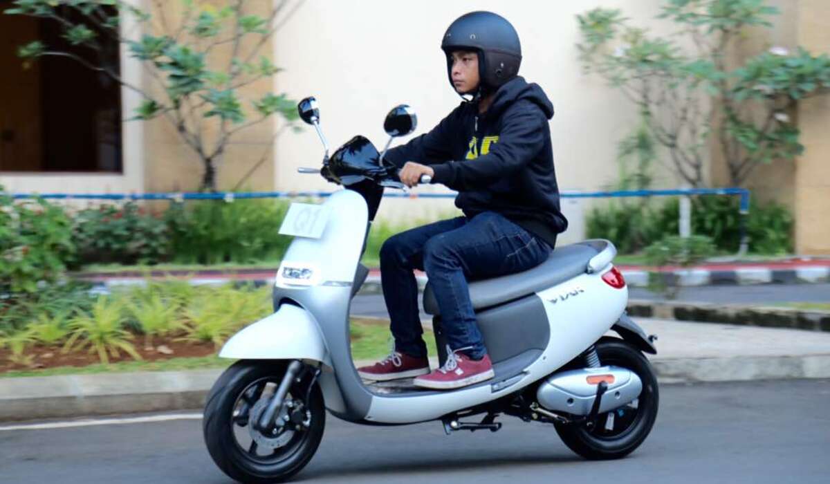 7 Motor Listrik Murah yang Cocok Dipakai Anak Kuliah