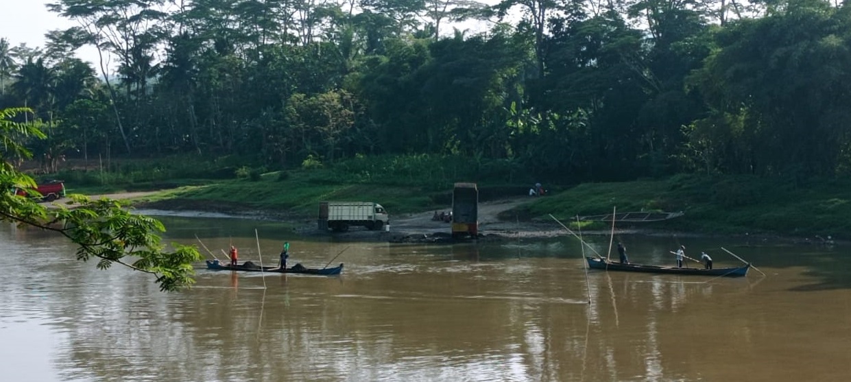 Penambangan Pasir Ilegal di Sungai Serayu Banyumas Makin Marak