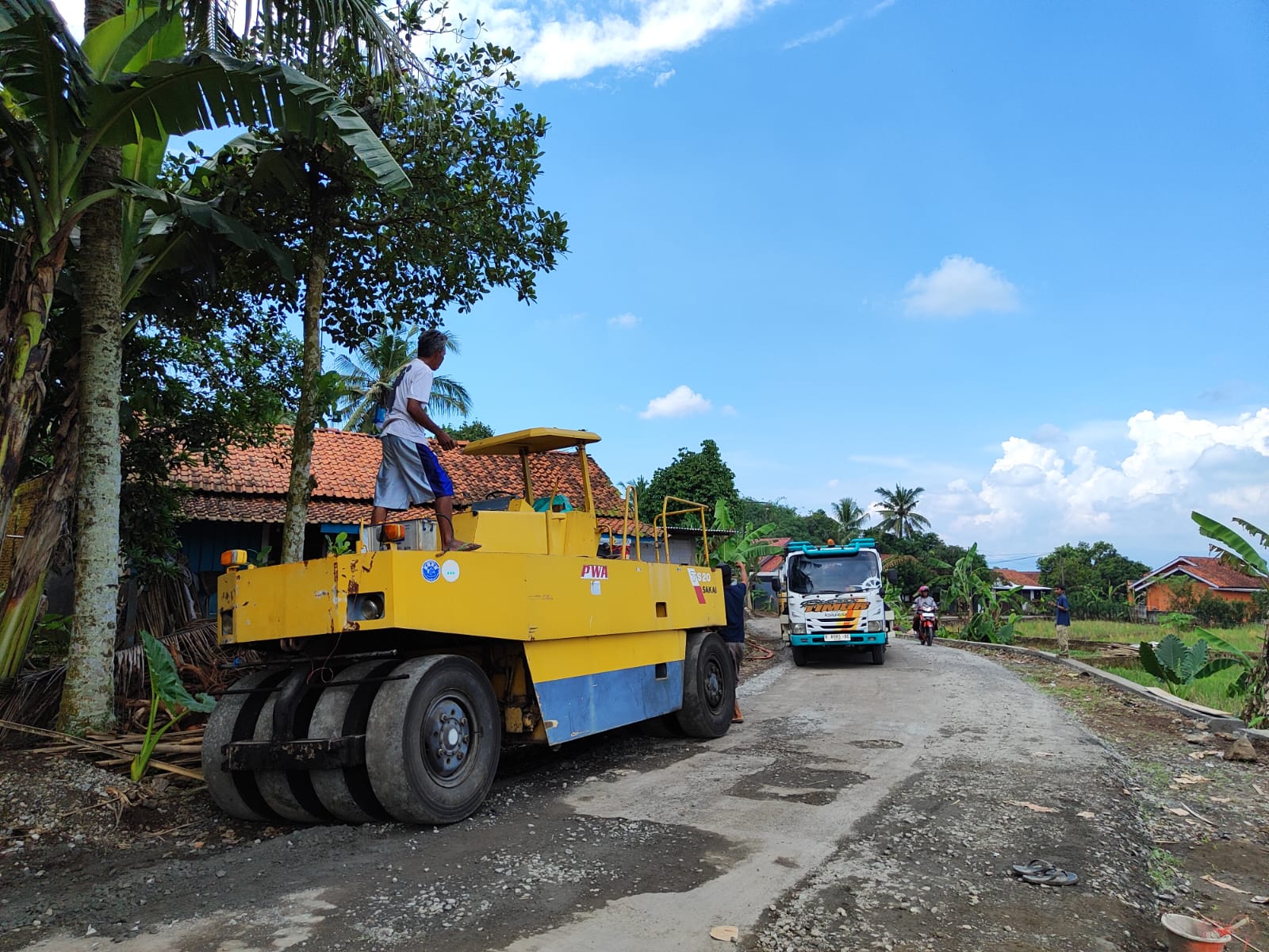 Jalan Klahang–Karangtengah Diaspal, Warga Diminta Gunakan Jalur Alternatif