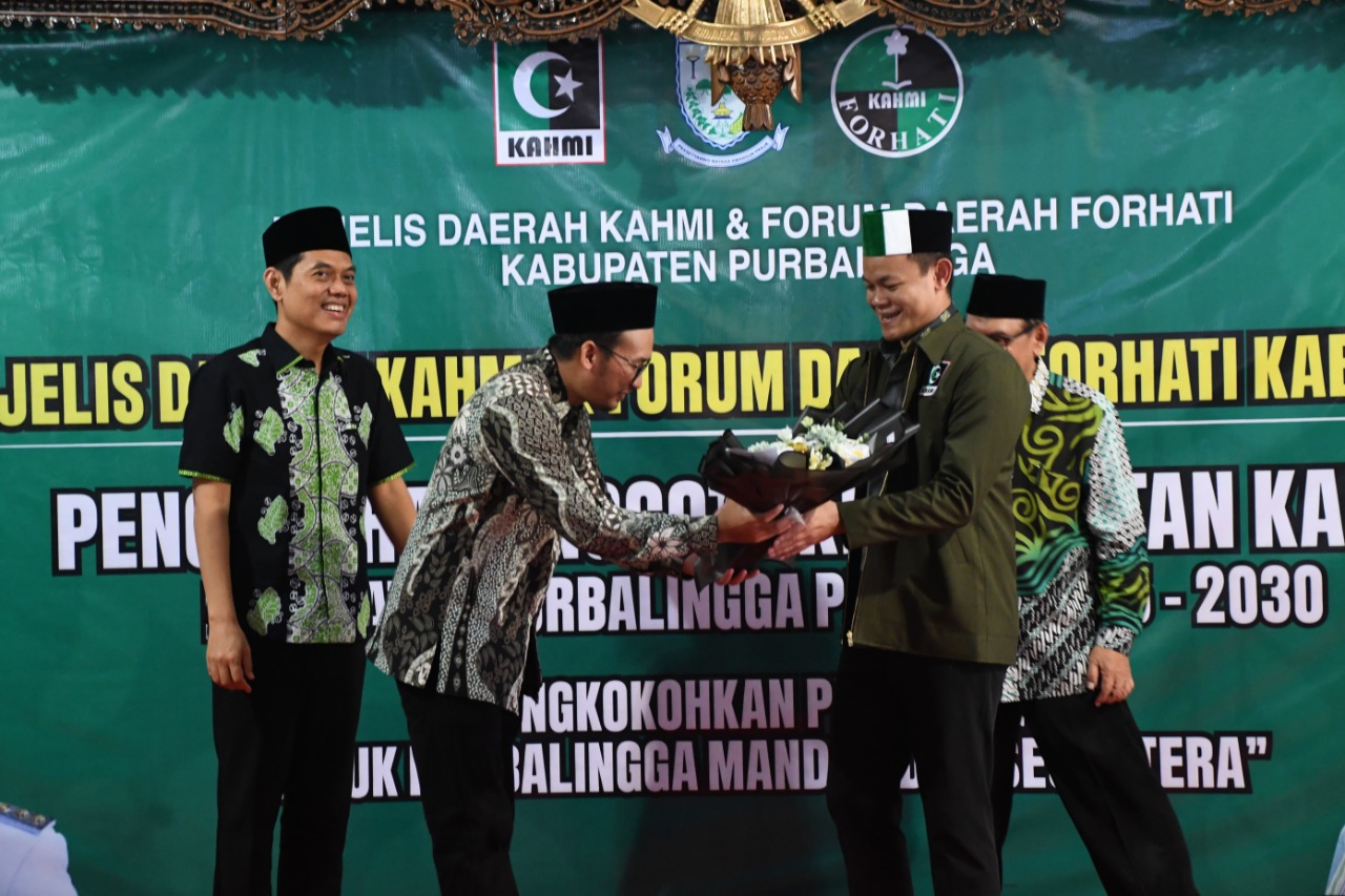 Dikukuhkan Sebagai Anggota Kehormatan, Mas Bupati Siap Bawa Spirit KAHMI untuk Purbalingga