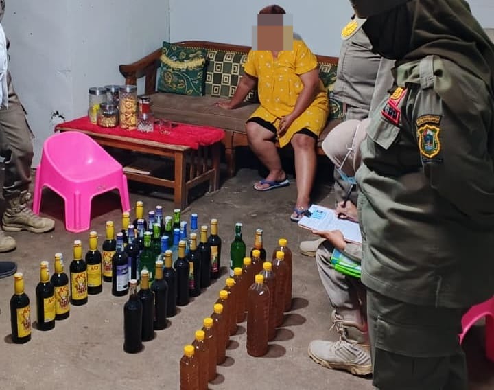 Viral Video Miras di Medsos, Satpol PP Banjarnegara Sita 44 Botol di Rumah Warga