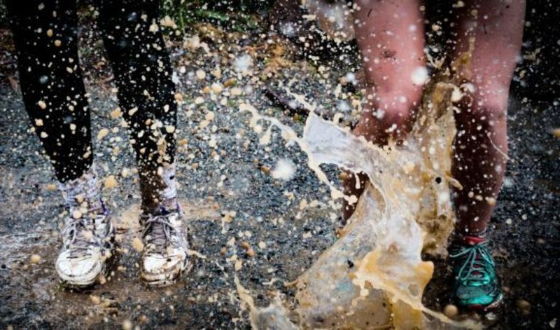Tips Merawat Sepatu Saat Musim Hujan, Agar Tidak Cepat Bau dan Kotor