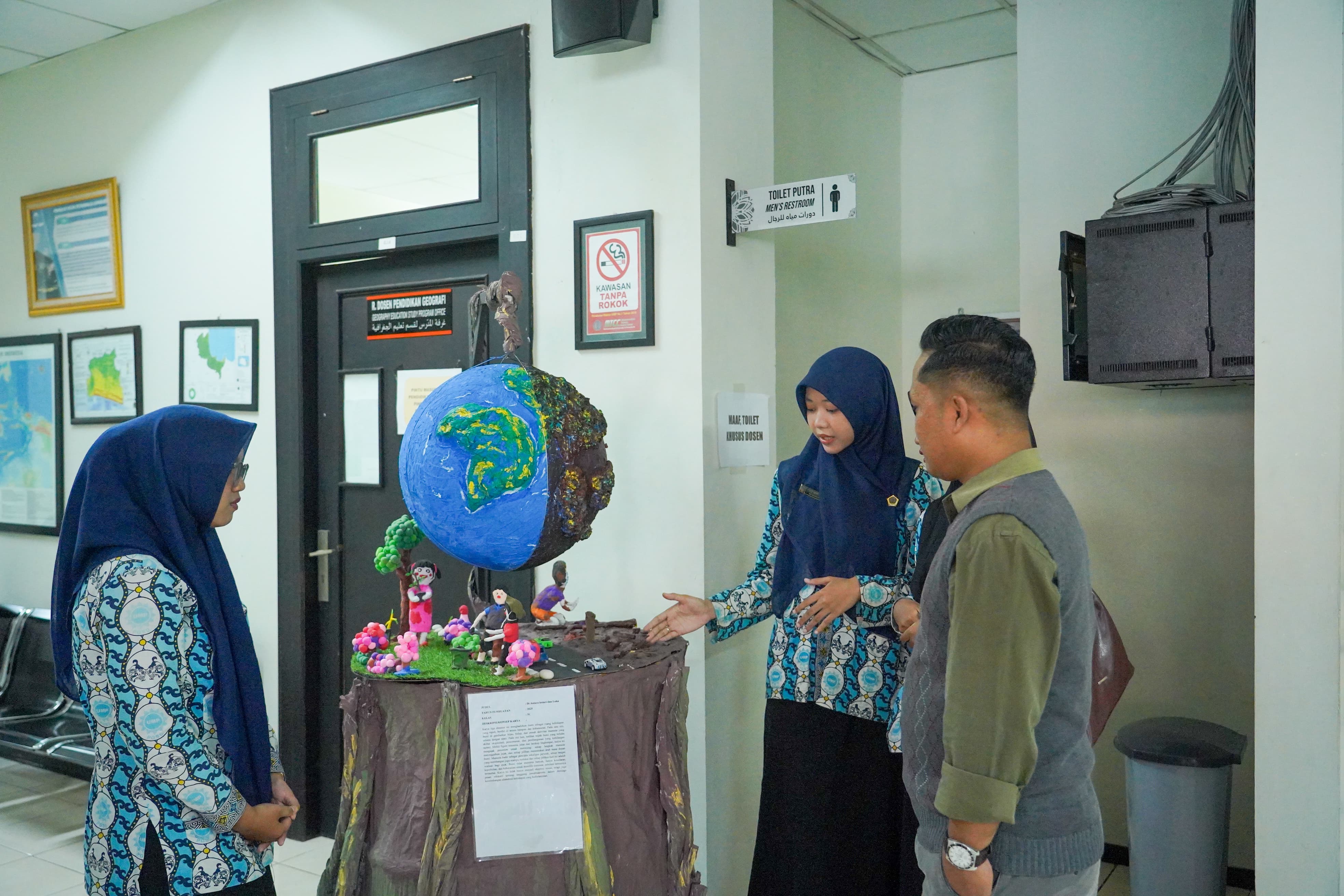 Mahasiswa PGSD UMP Gelar Pameran Karya Seni Rupa Tiga Dimensi
