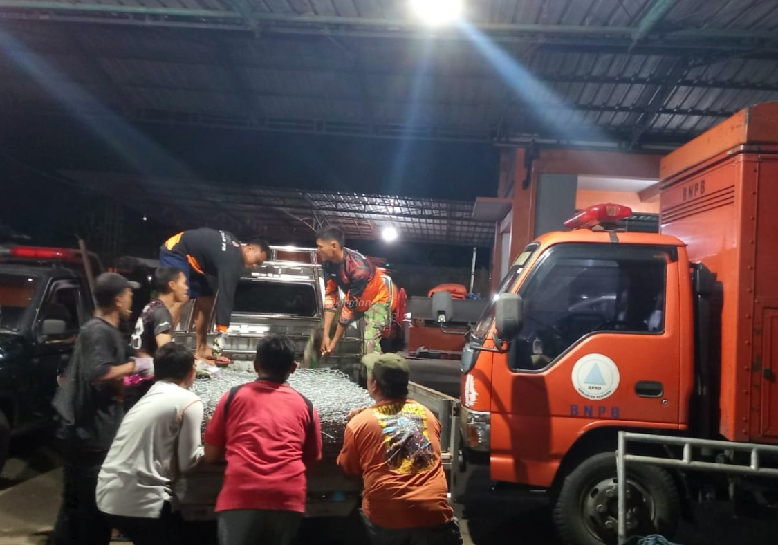 Antisipasi Longsor, BPBD Kebumen Distribusikan Bantuan Material Penguat Tebing ke Dua Desa