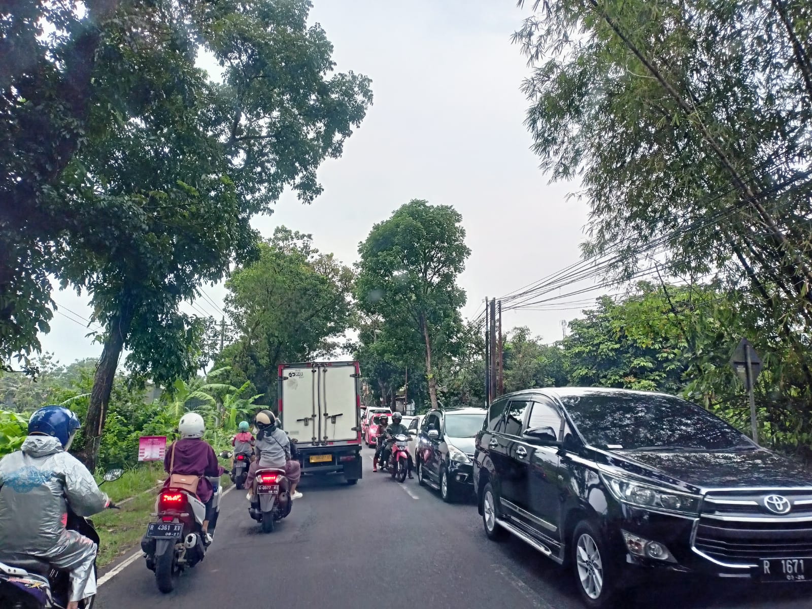 Pembatasan Angkutan Barang Tertentu Kembali Berlaku Sampai 2 Mei, Ini Penjelasannya 