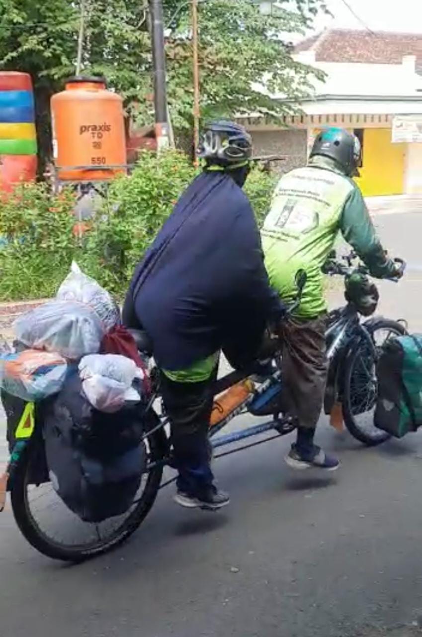 Viral! Warga Sumampir Purwokerto Berangkat Haji Menggunakan Sepeda. 