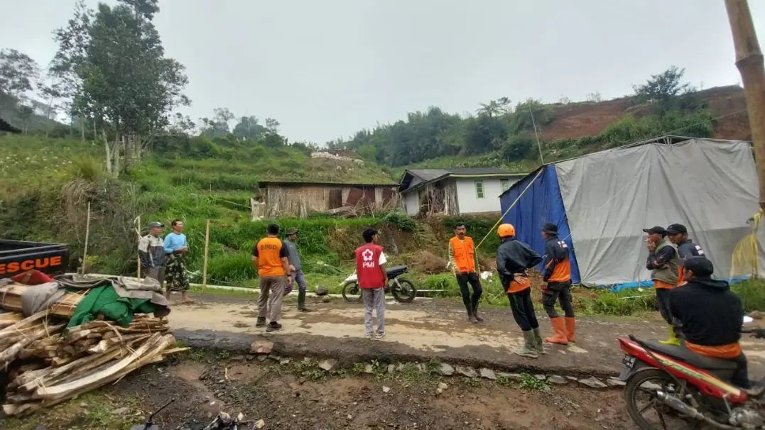 Longsor Terjang Dua Rumah di Pejawaran Banjarnegara, Warga Mengungsi