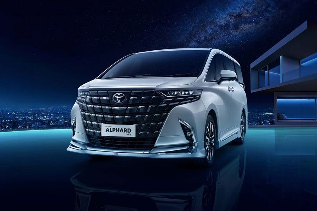 Selain Mewah, Inilah 5 Alasan Mobil Toyota Alphard Menjadi Pilihan Utama di Kalangan Selebriti Indonesia