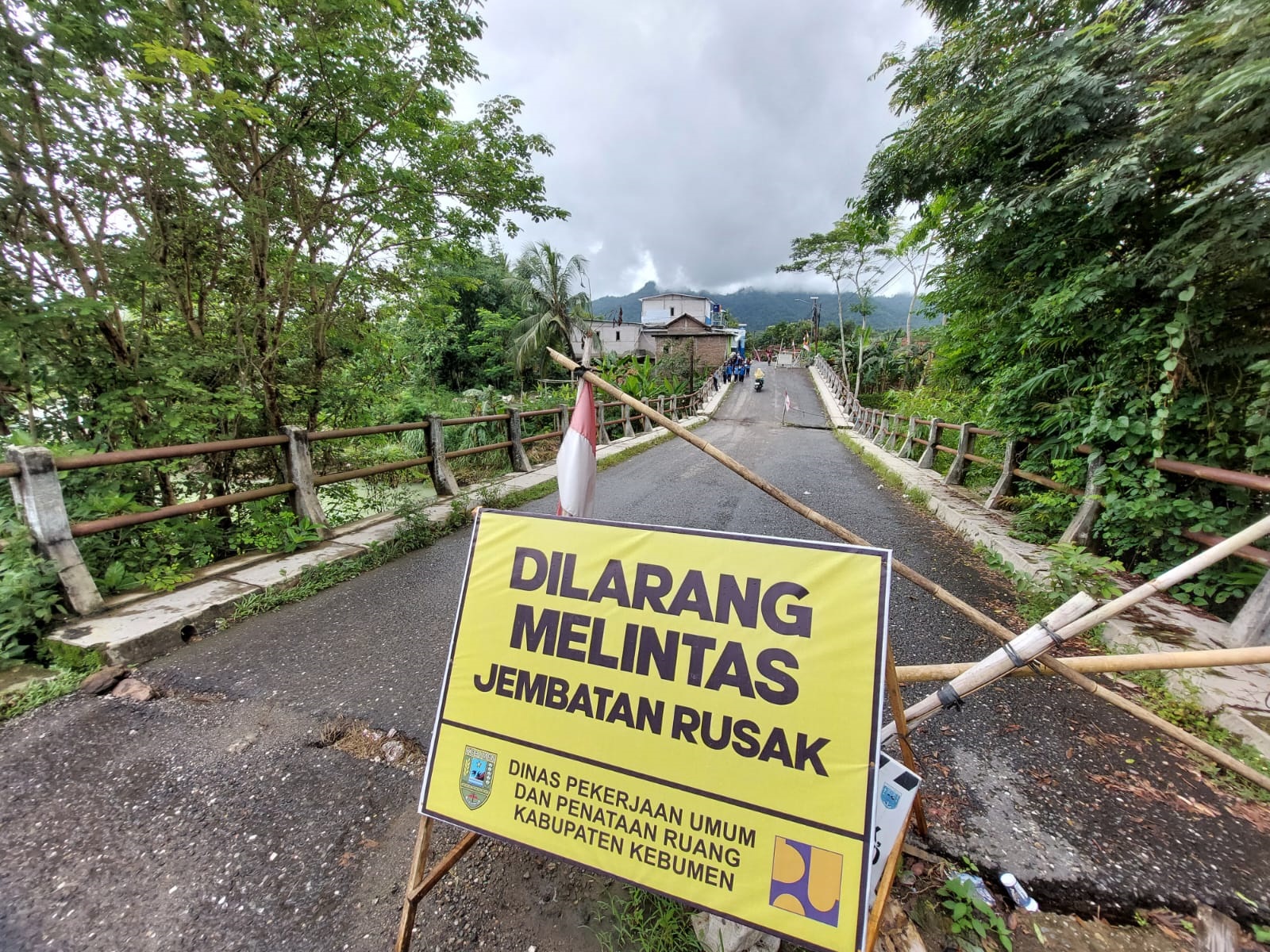 Warga Berharap Jembatan Cacaban Segera Diperbaiki