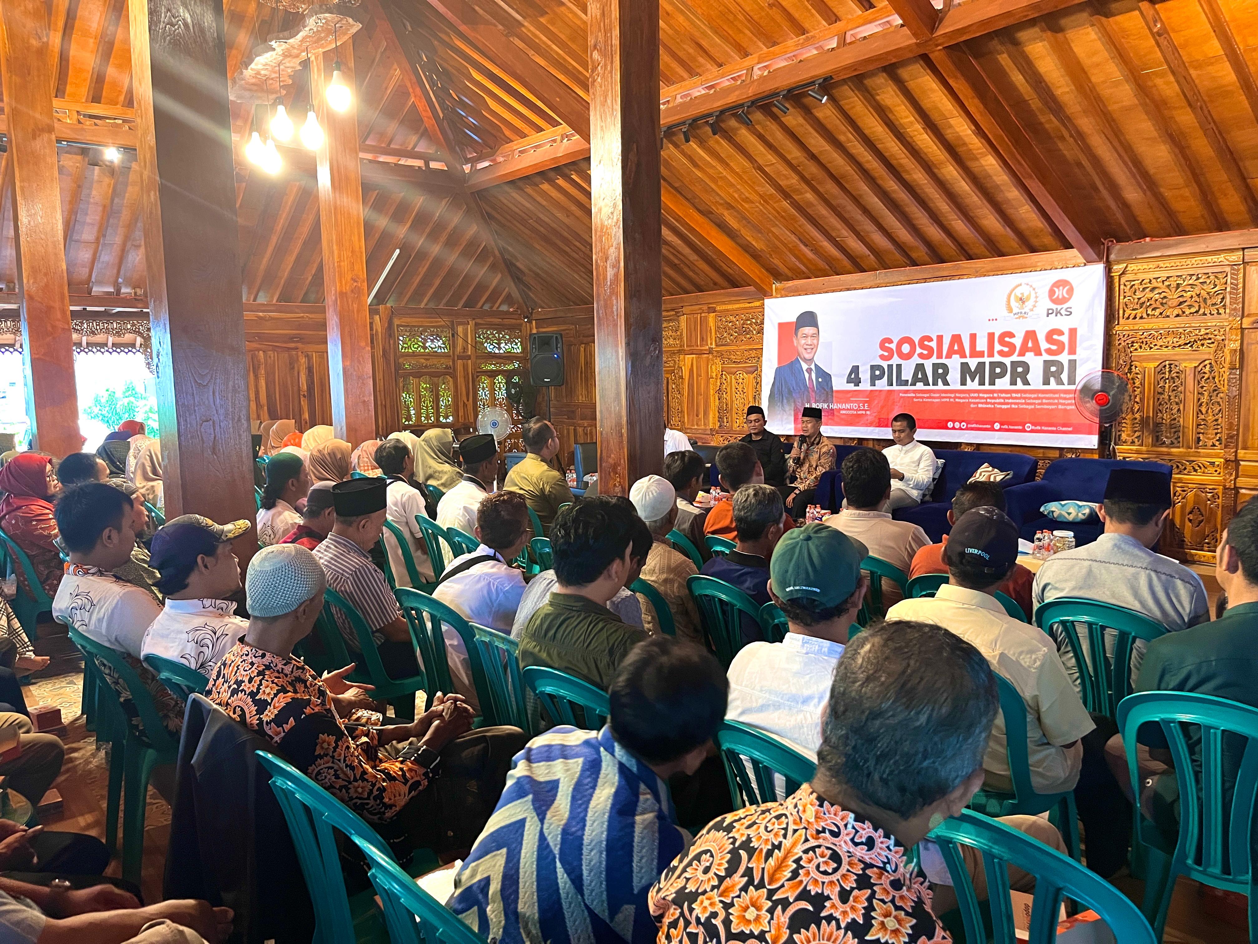 Rofik Hananto Laksanakan Sosialisasi 4 Pilar MPR RI